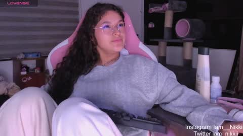 On instagram Imm  NikkiHelp me reach 100 likes online show from 12-28-24, 02:43