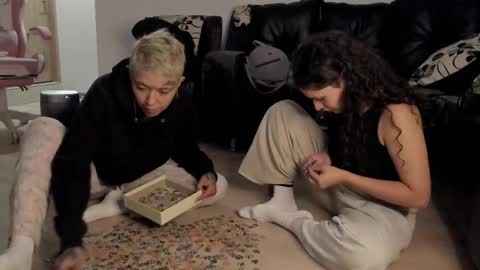 On instagram Imm  NikkiHelp me reach 100 likes online show from 03-06-25, 09:25