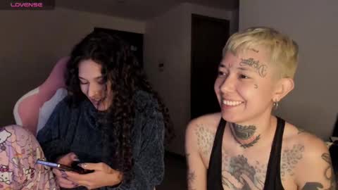 On instagram Imm  NikkiHelp me reach 100 likes online show from 03-10-25, 06:49