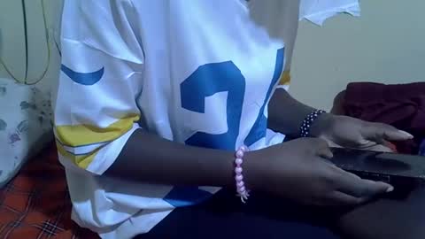 Snapshot of iam_nisa chatting on 10-10-25, 08:35 iam_nisa online show from 10-10-25, 08:35