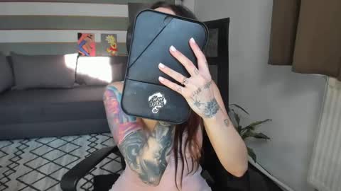 Baby Gal online show from 01-13-25, 08:58