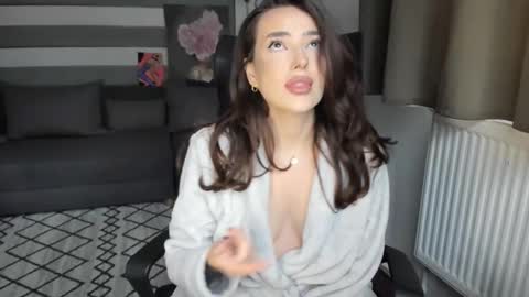 Baby Gal online show from 10-14-25, 06:36