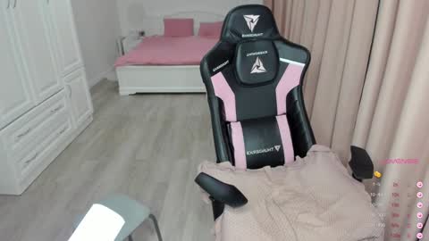 Cassie  STREAMS HERE EVERYDAY online show from 02-02-25, 02:06