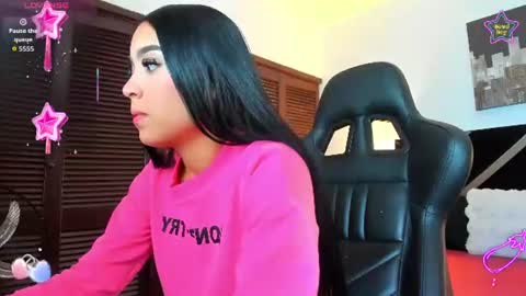 Snapshot of iamcharlotte19 chatting on 06-17-26, 12:40 Charlotte online show from 06-17-26, 12:40