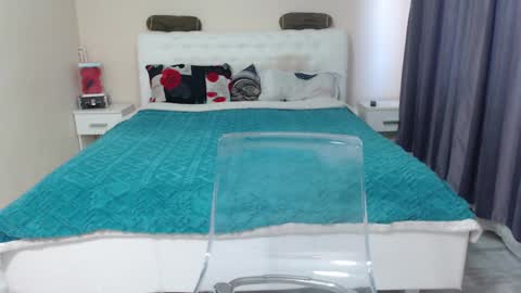 Alice online show from 02-25-25, 01:06