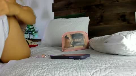 Snapshot of iamgabriela_ chatting on 12-03-24, 12:06 Gabriela online show from 12-03-24, 12:06