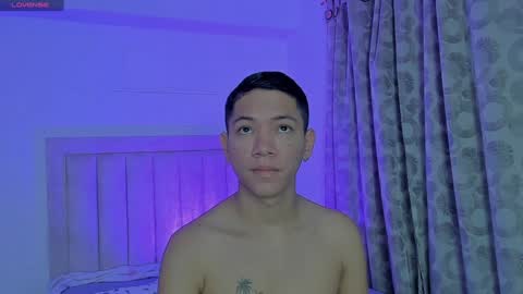 Snapshot of iamjulian_ chatting on 01-22-25, 11:23 Juliiiiian online show from 01-22-25, 11:23