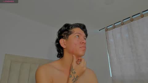 Snapshot of iamjulian_ chatting on 10-03-25, 11:51 Juliiiiian online show from 10-03-25, 11:51