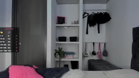 Snapshot of iamjulietaa chatting on 02-17-25, 06:37 online show from 02-17-25, 06:37