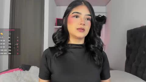 Snapshot of iamjulietaa chatting on 09-18-25, 06:54 online show from 09-18-25, 06:54