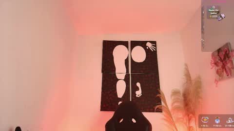 Snapshot of iamlola_ chatting on 10-09-25, 04:16 IM LOLA  online show from 10-09-25, 04:16
