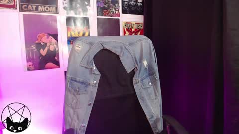 Snapshot of iammari_ chatting on 12-10-24, 02:16 Mari online show from 12-10-24, 02:16