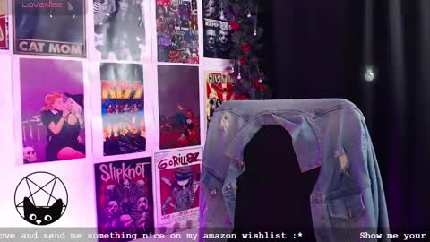 Snapshot of iammari_ chatting on 01-01-25, 01:47 Mari online show from 01-01-25, 01:47