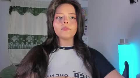 Snapshot of iamrouusie chatting on 08-08-26, 01:13 Rosie online show from 08-08-26, 01:13