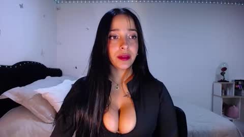 Camila online show from 10-11-25, 03:06