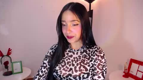 Camila online show from 12-21-25, 05:03