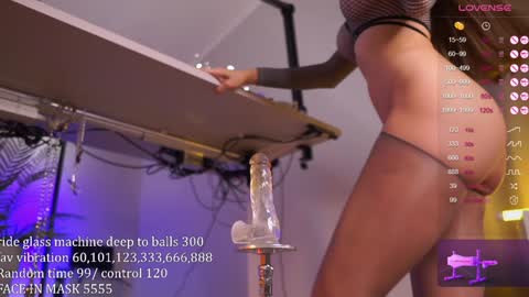 Snapshot of iamsavagegirl chatting on 01-30-25, 02:04 Yana online show from 01-30-25, 02:04