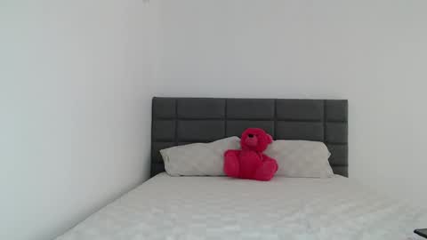 Snapshot of iamsummerxx chatting on 01-06-26, 05:22 Summer online show from 01-06-26, 05:22