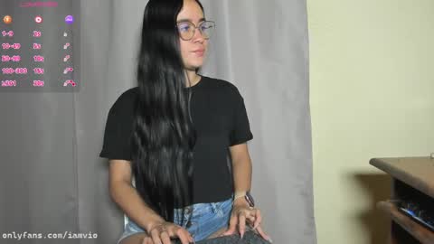 Snapshot of iamvio chatting on 02-08-25, 09:24 Violeta online show from 02-08-25, 09:24