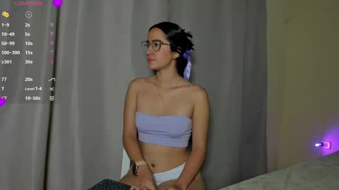 Snapshot of iamvio chatting on 03-05-25, 11:17 Violeta online show from 03-05-25, 11:17