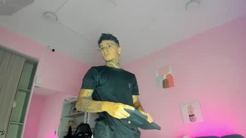 IAN CASTILLO online show from 11-03-25, 11:11