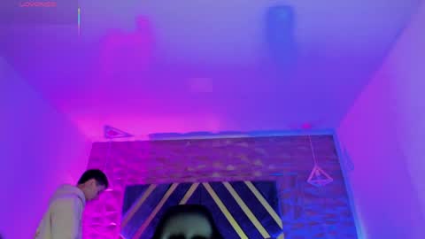 IAN CASTILLO online show from 04-09-26, 11:15