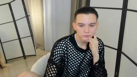 Snapshot of ian_harrickton chatting on 02-06-26, 10:29 ian online show from 02-06-26, 10:29