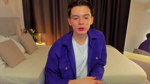 Snapshot of ian_harrickton chatting on 02-25-26, 06:01 ian online show from 02-25-26, 06:01