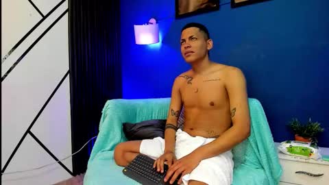 IAN LEIN online show from 11-24-25, 04:23