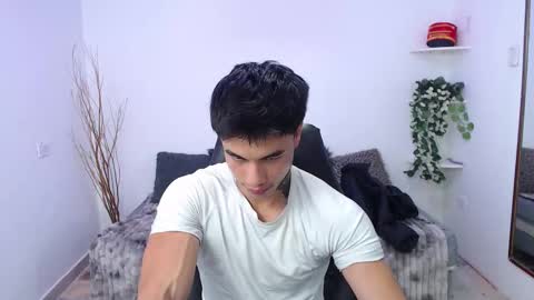 Snapshot of ian_west chatting on 02-10-26, 11:58 Ian online show from 02-10-26, 11:58