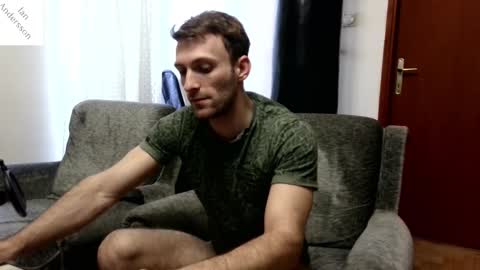 Snapshot of ianandersson27 chatting on 01-11-25, 06:56 Ian Andersson online show from 01-11-25, 06:56