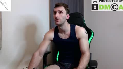 Snapshot of ianandersson27 chatting on 03-08-25, 01:50 Ian Andersson online show from 03-08-25, 01:50