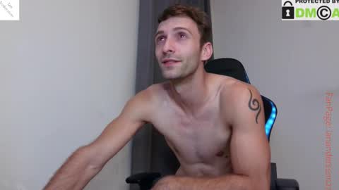 Snapshot of ianandersson27 chatting on 09-18-25, 09:39 Ian Andersson online show from 09-18-25, 09:39