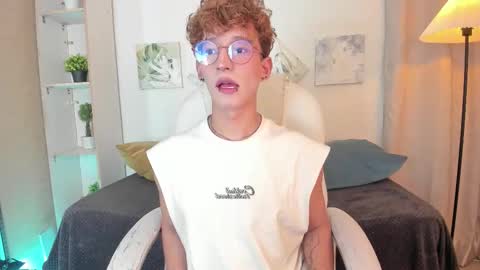 Snapshot of iangel_ chatting on 11-05-25, 04:12 ian online show from 11-05-25, 04:12