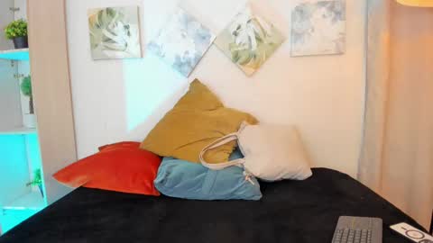 Snapshot of iangel_ chatting on 11-06-25, 02:56 ian online show from 11-06-25, 02:56