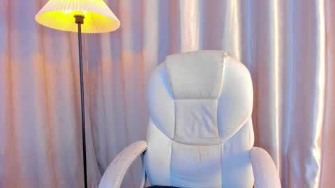 Snapshot of iangel_ chatting on 11-28-25, 03:42 ian online show from 11-28-25, 03:42