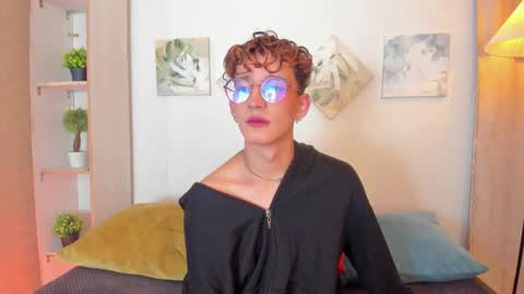 ian  online show from 12-17-25, 04:07