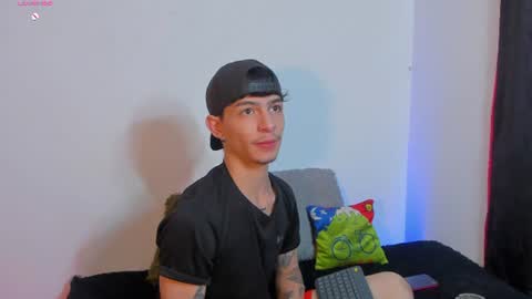 Snapshot of ianlark chatting on 06-23-26, 02:20 Ian Lark online show from 06-23-26, 02:20