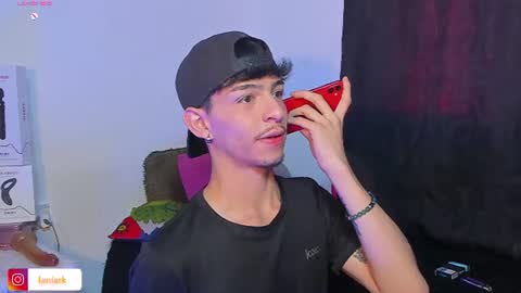 Snapshot of ianlark chatting on 07-18-26, 06:45 Ian Lark online show from 07-18-26, 06:45