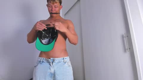 Snapshot of ianmachado777 chatting on 12-16-25, 07:24 Ian Machado online show from 12-16-25, 07:24