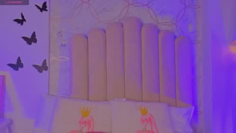  iara smith  online show from 03-18-26, 11:35