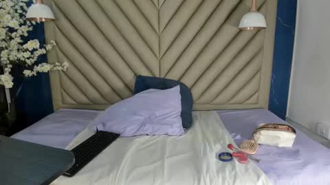 Snapshot of ibbie_ chatting on 10-03-25, 12:02 ibbie_ online show from 10-03-25, 12:02