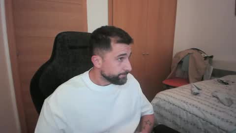 iberian_macho online show from 10-18-25, 09:48