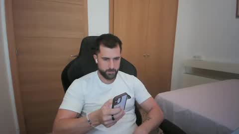 iberian_macho online show from 10-23-25, 03:11