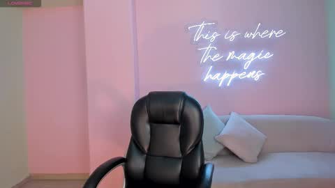 Ibiza  online show from 09-23-25, 12:30