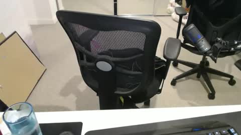 Snapshot of ic987 chatting on 02-21-26, 01:45 ic987 online show from 02-21-26, 01:45