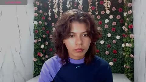 Snapshot of ice_199 chatting on 11-12-25, 02:45 ice_199 online show from 11-12-25, 02:45