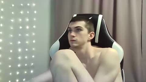 MAX online show from 01-27-25, 05:48