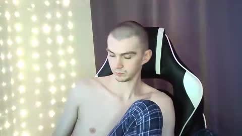 MAX online show from 01-30-25, 07:15