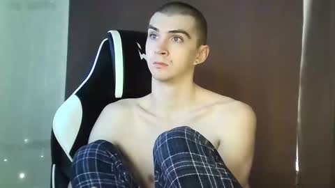 MAX online show from 02-04-25, 07:29